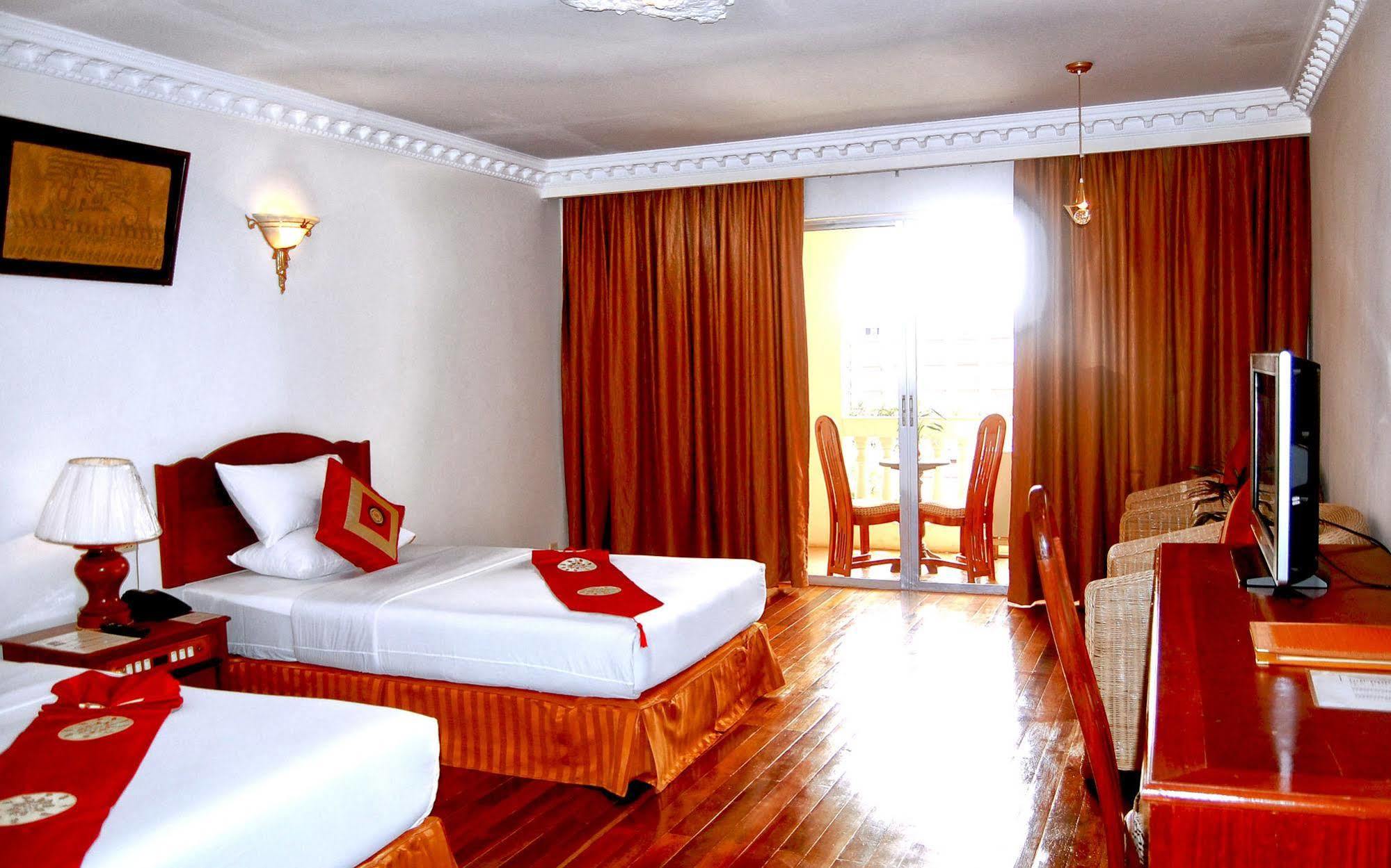 Goldiana Angkor Hotel Siem Reap Exterior foto