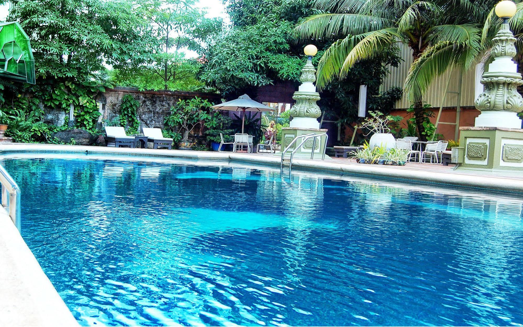 Goldiana Angkor Hotel Siem Reap Exterior foto